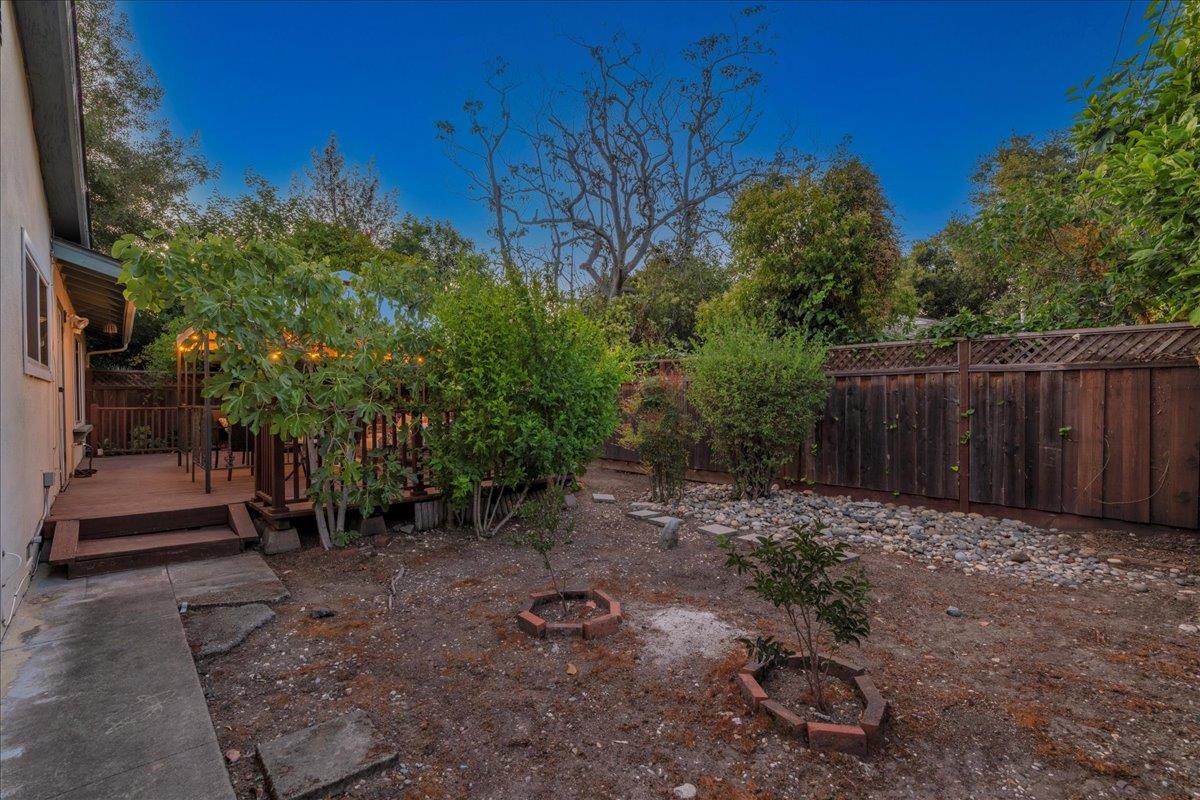 Detail Gallery Image 30 of 32 For 337 Roble Ave, Redwood City,  CA 94061 - 3 Beds | 1 Baths