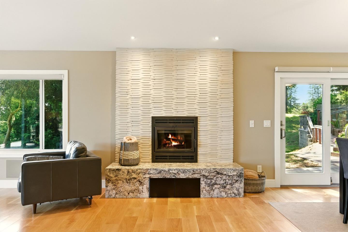 Detail Gallery Image 10 of 115 For 132 Pax Place Ct, Aptos,  CA 95003 - 3 Beds | 3 Baths