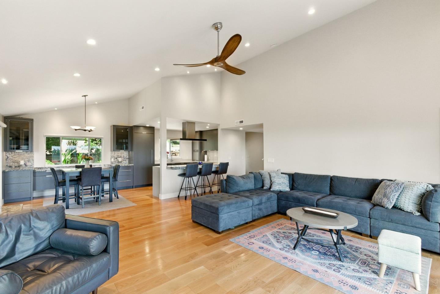 Detail Gallery Image 15 of 115 For 132 Pax Place Ct, Aptos,  CA 95003 - 3 Beds | 3 Baths