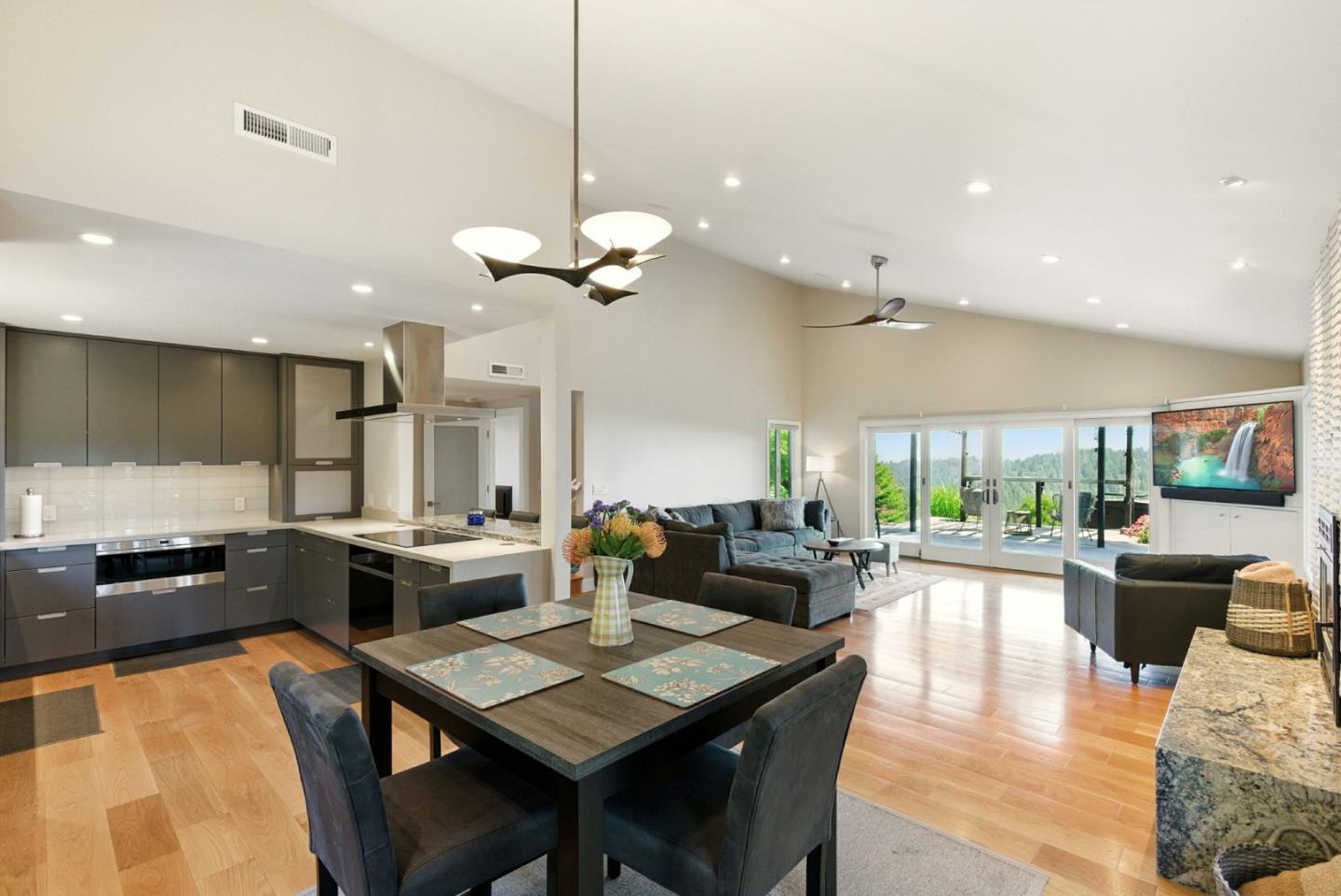 Detail Gallery Image 19 of 115 For 132 Pax Place Ct, Aptos,  CA 95003 - 3 Beds | 3 Baths