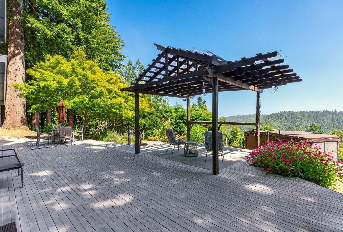 Detail Gallery Image 41 of 115 For 132 Pax Place Ct, Aptos,  CA 95003 - 3 Beds | 3 Baths