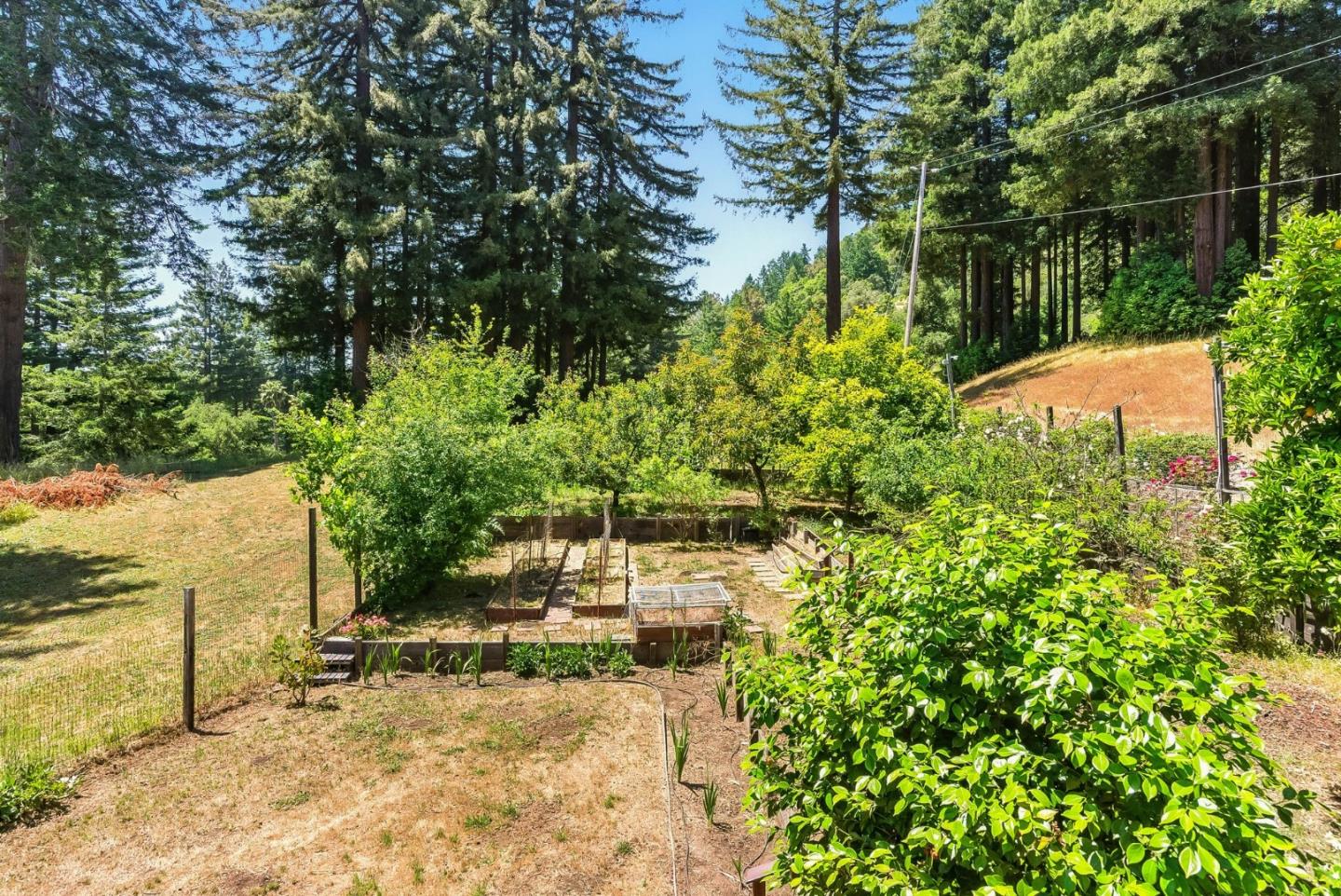 Detail Gallery Image 75 of 115 For 132 Pax Place Ct, Aptos,  CA 95003 - 3 Beds | 3 Baths