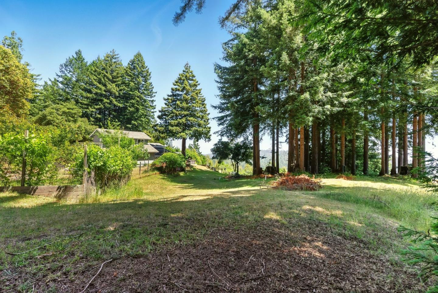 Detail Gallery Image 89 of 115 For 132 Pax Place Ct, Aptos,  CA 95003 - 3 Beds | 3 Baths