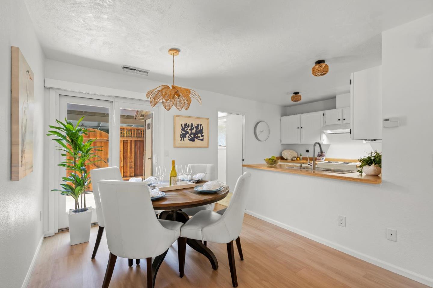 Detail Gallery Image 14 of 29 For 155 Peach Ter, Santa Cruz,  CA 95060 - 2 Beds | 1/1 Baths
