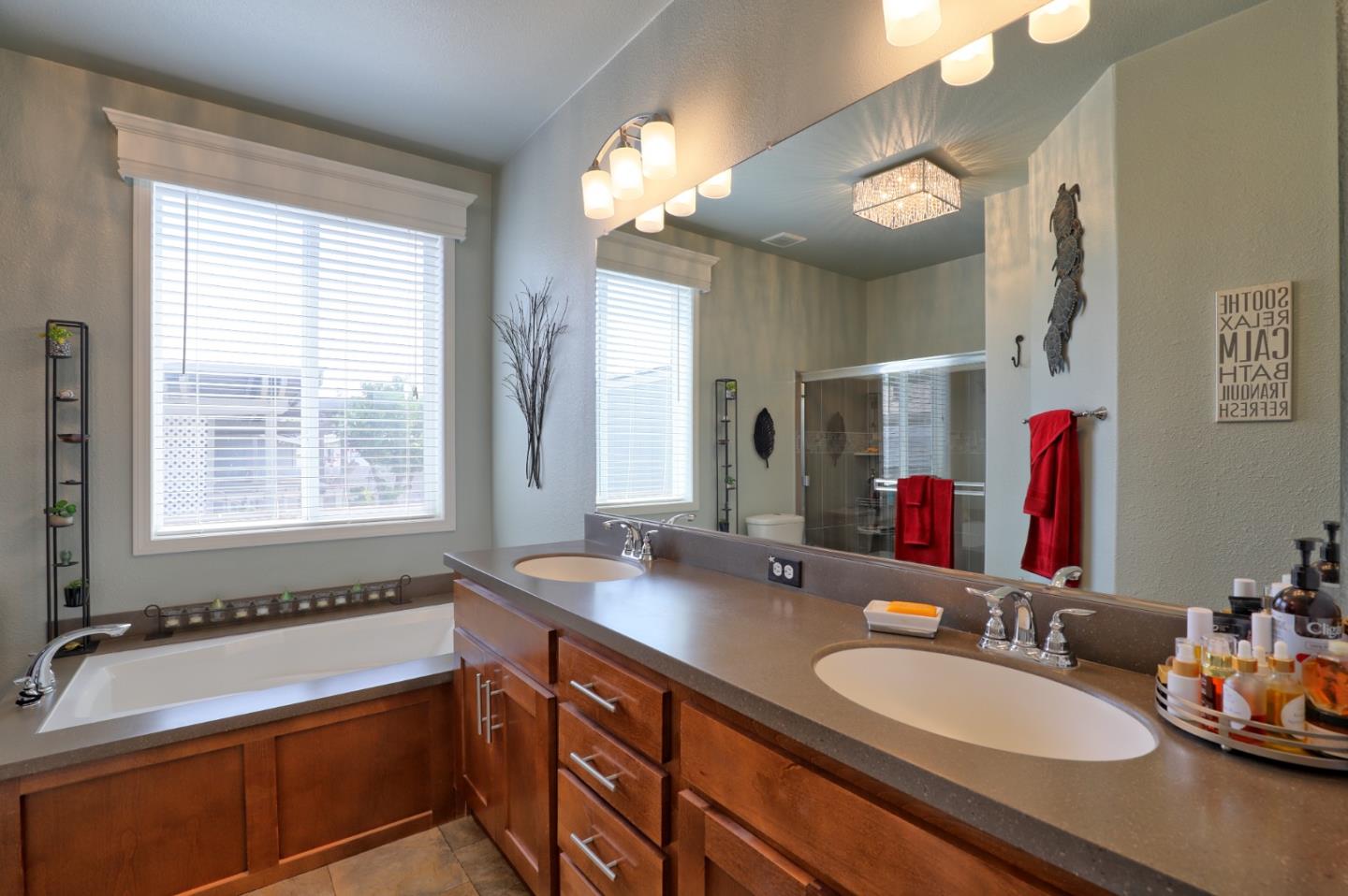 Detail Gallery Image 14 of 37 For 278 Summer Cir #278,  Morgan Hill,  CA 95037 - 3 Beds | 2 Baths