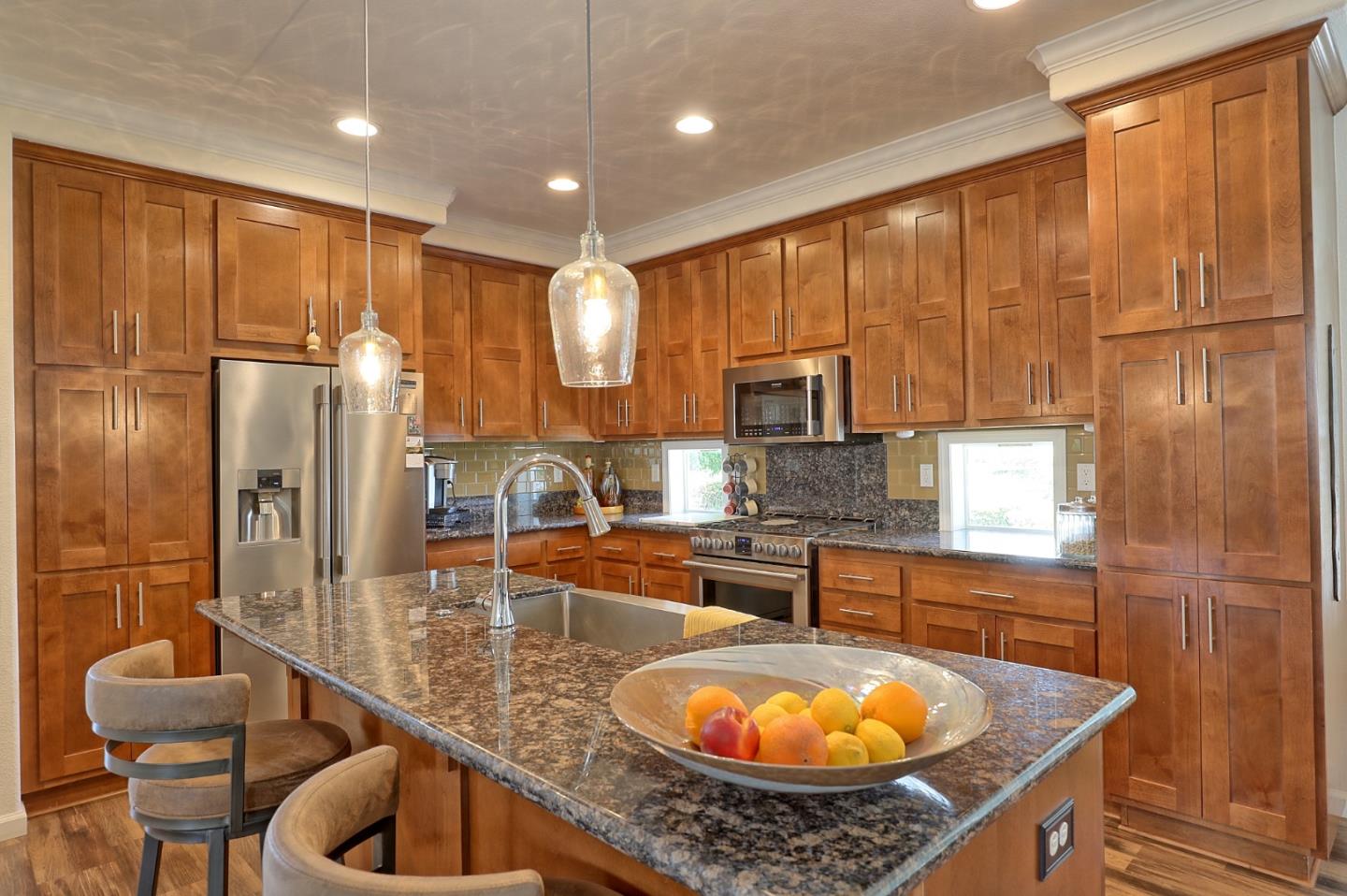 Detail Gallery Image 31 of 37 For 278 Summer Cir #278,  Morgan Hill,  CA 95037 - 3 Beds | 2 Baths