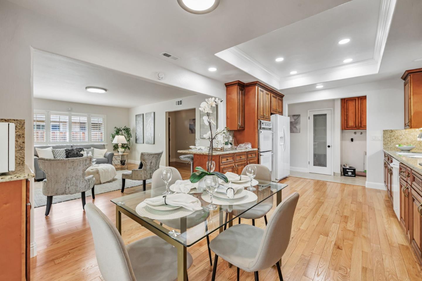 Detail Gallery Image 12 of 50 For 1329 Essex Way, San Jose,  CA 95117 - – Beds | – Baths