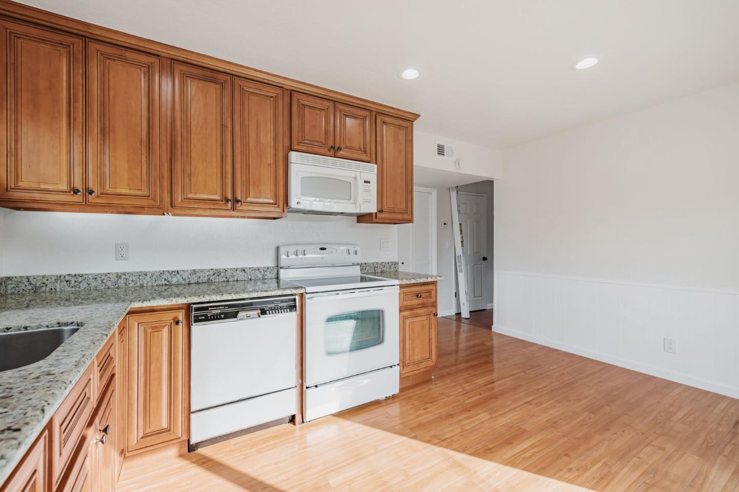 Detail Gallery Image 30 of 50 For 1329 Essex Way, San Jose,  CA 95117 - – Beds | – Baths