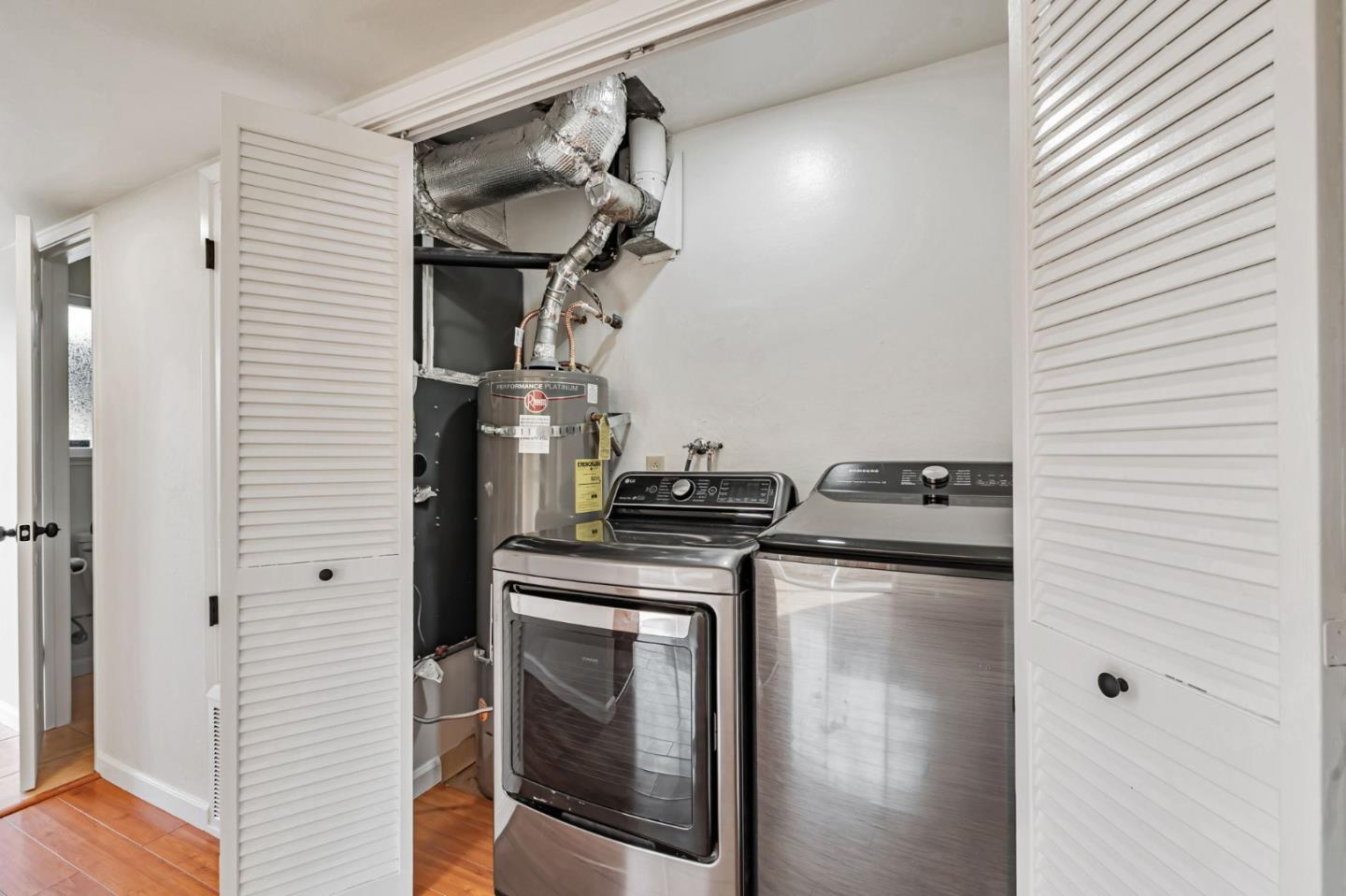 Detail Gallery Image 32 of 50 For 1329 Essex Way, San Jose,  CA 95117 - – Beds | – Baths