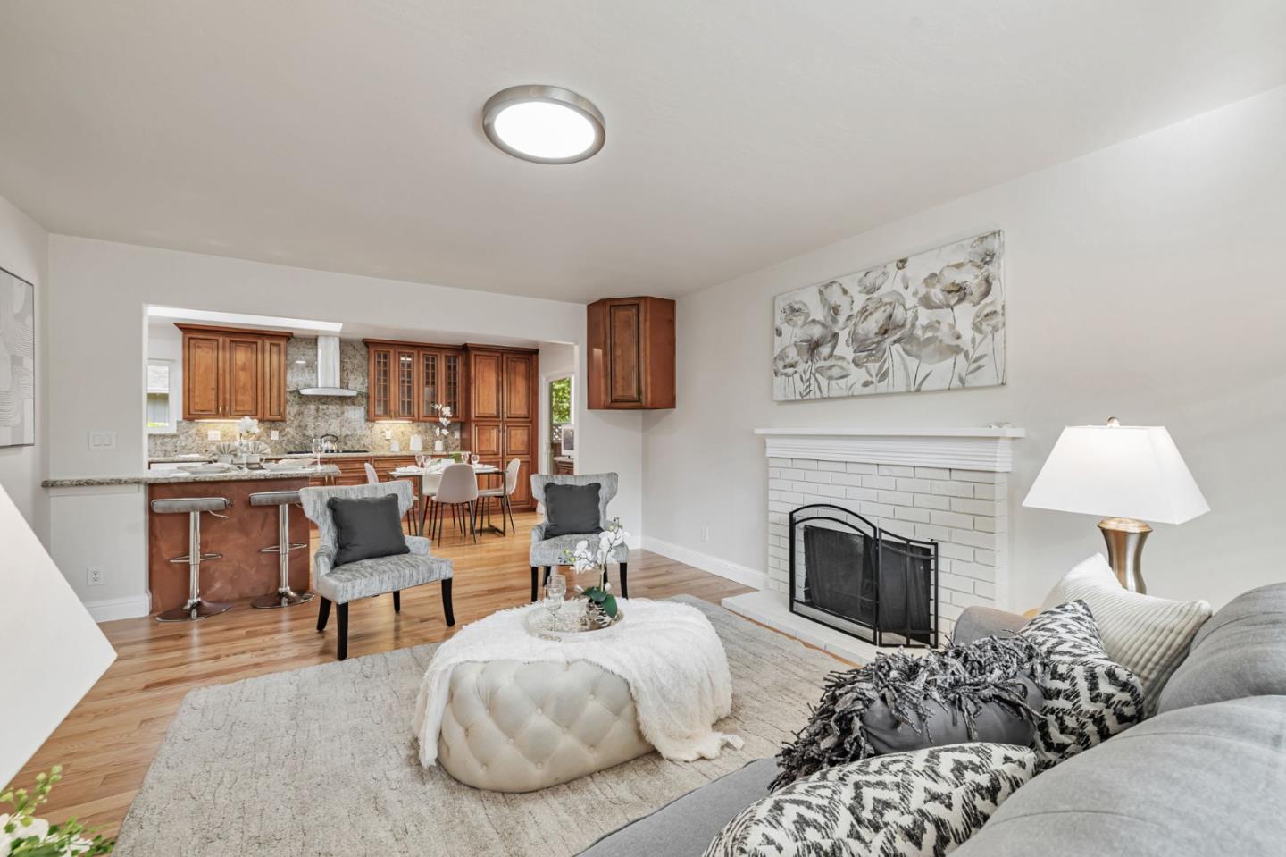 Detail Gallery Image 4 of 50 For 1329 Essex Way, San Jose,  CA 95117 - – Beds | – Baths