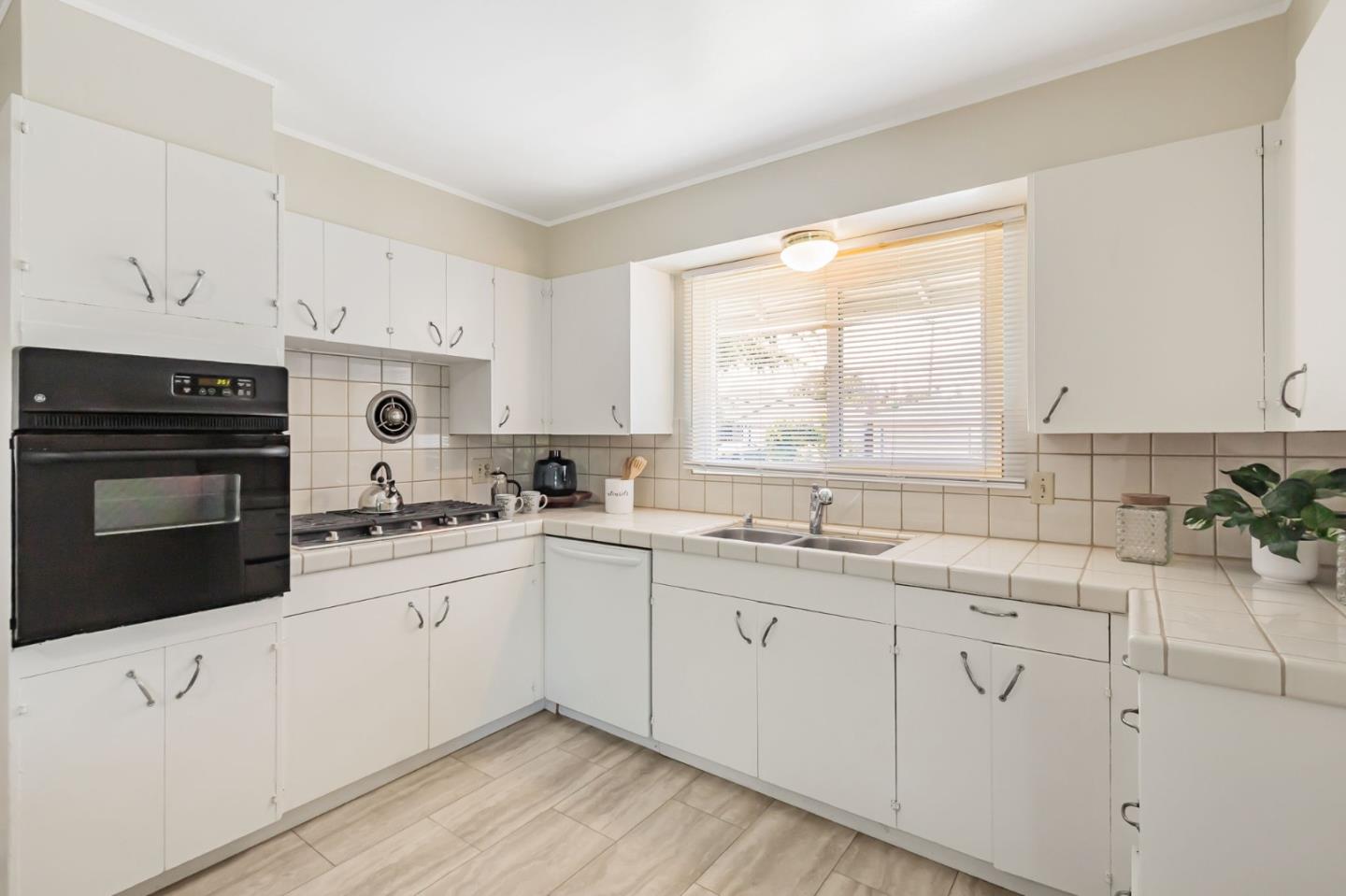 Detail Gallery Image 14 of 38 For 3473 Bonita Ct, Santa Clara,  CA 95051 - 3 Beds | 2 Baths
