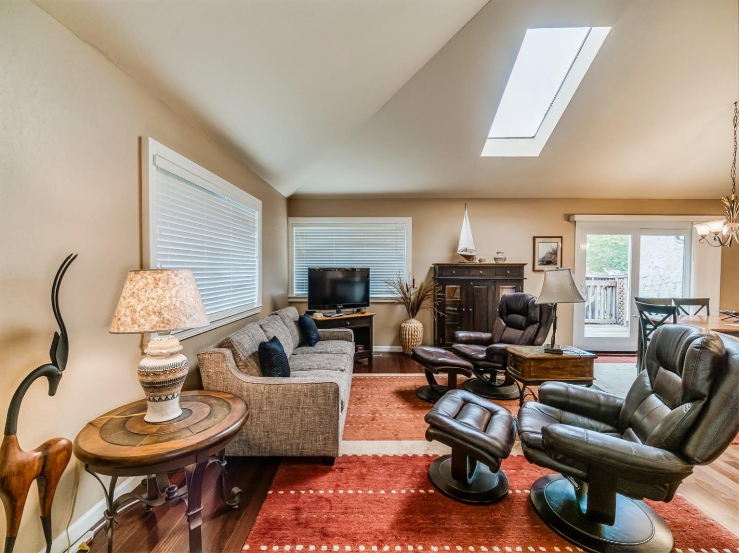 Detail Gallery Image 5 of 35 For 3006 Arlington Dr, Aptos,  CA 95003 - 2 Beds | 2 Baths