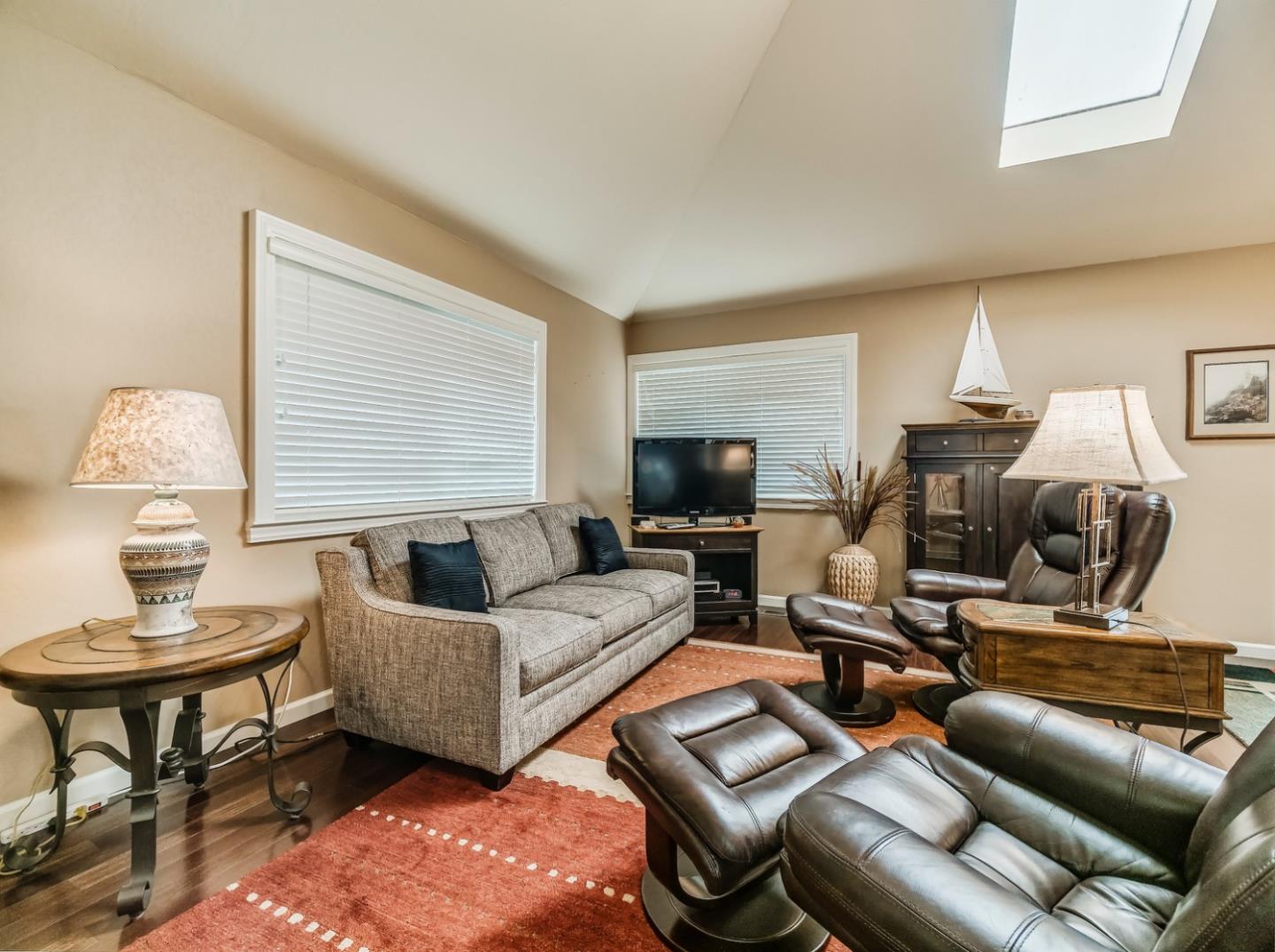 Detail Gallery Image 6 of 35 For 3006 Arlington Dr, Aptos,  CA 95003 - 2 Beds | 2 Baths
