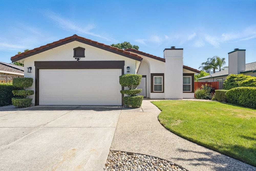 Detail Gallery Image 4 of 45 For 1180 Peterson Dr, Gilroy,  CA 95020 - 3 Beds | 2 Baths