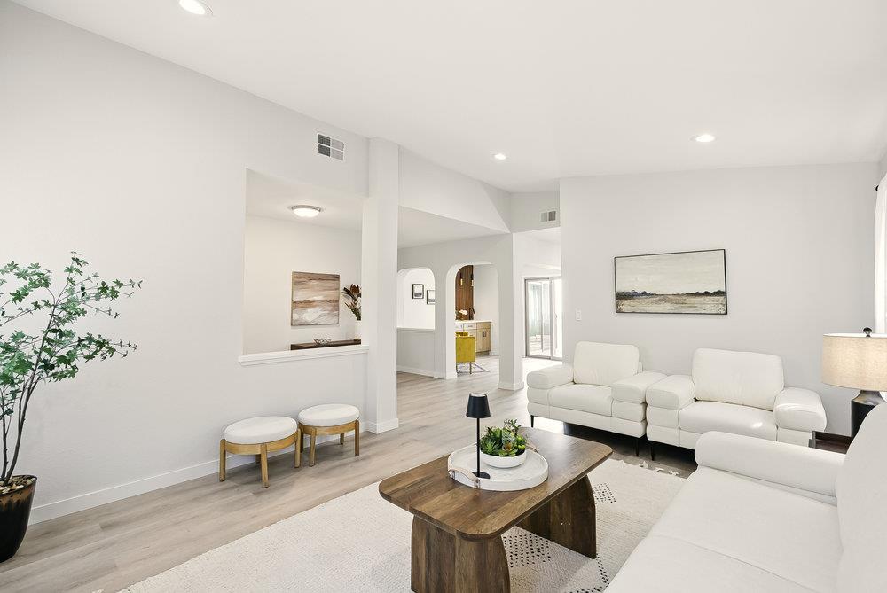 Detail Gallery Image 9 of 45 For 1180 Peterson Dr, Gilroy,  CA 95020 - 3 Beds | 2 Baths
