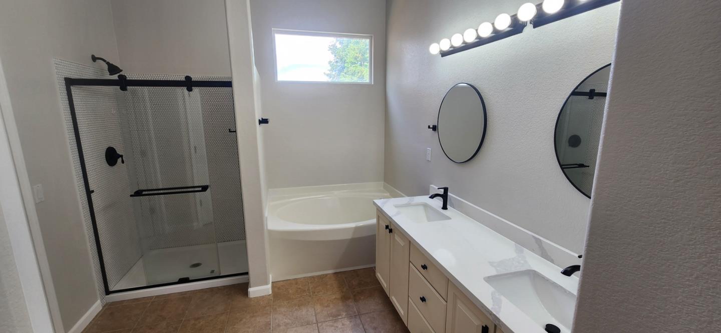 Detail Gallery Image 12 of 17 For 9657 Richlyn Way, Elk Grove,  CA 95757 - 3 Beds | 2 Baths