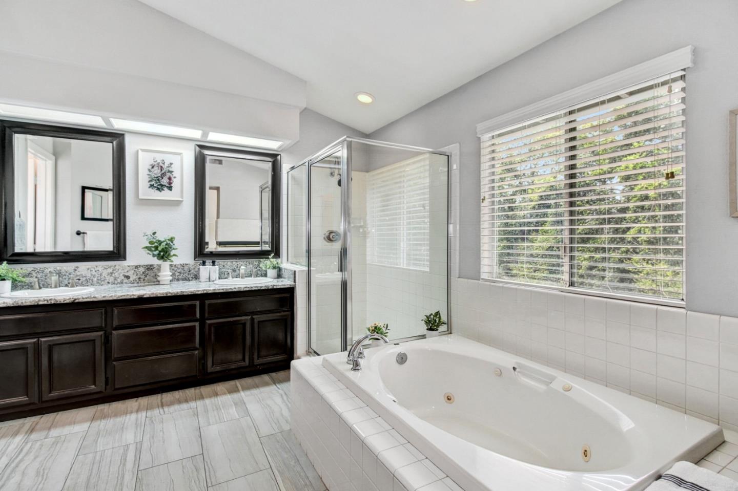 Detail Gallery Image 20 of 32 For 2817 Club Dr, Rocklin,  CA 95765 - 5 Beds | 3 Baths