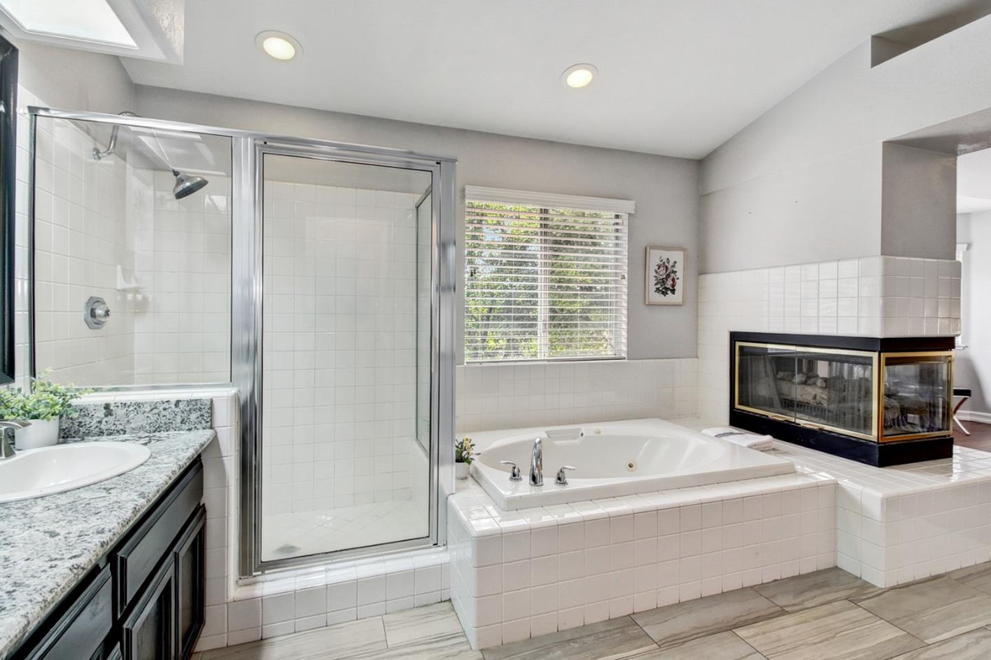 Detail Gallery Image 21 of 32 For 2817 Club Dr, Rocklin,  CA 95765 - 5 Beds | 3 Baths