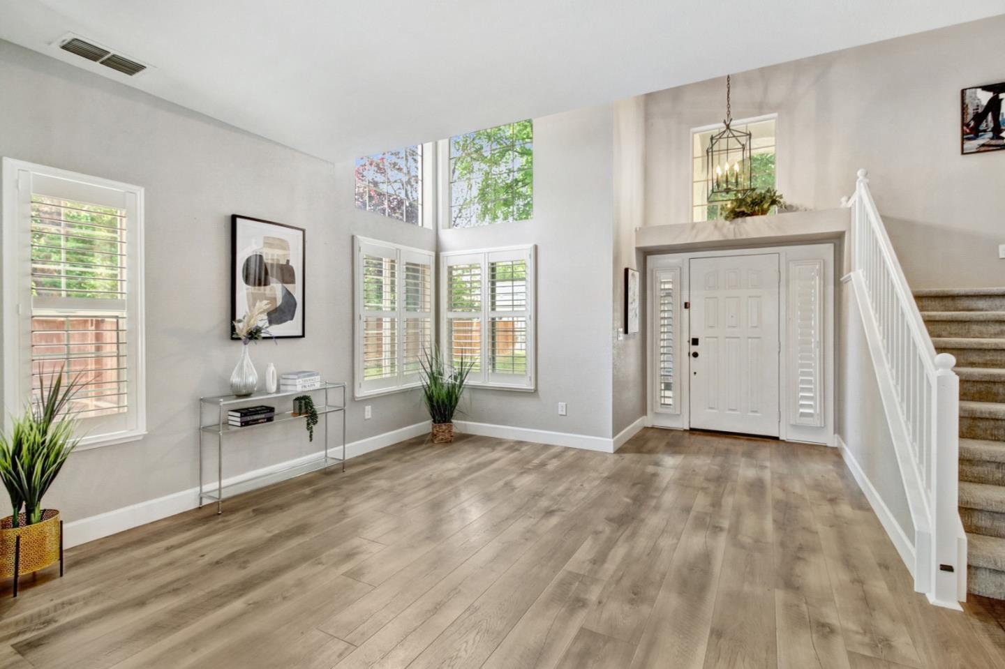 Detail Gallery Image 5 of 32 For 2817 Club Dr, Rocklin,  CA 95765 - 5 Beds | 3 Baths