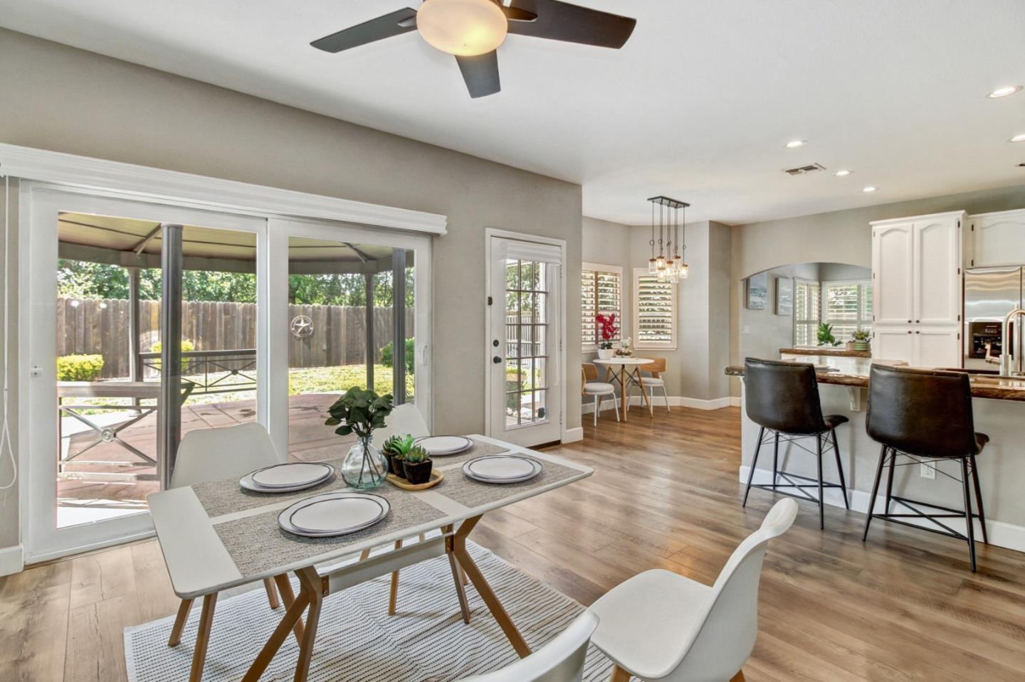 Detail Gallery Image 8 of 32 For 2817 Club Dr, Rocklin,  CA 95765 - 5 Beds | 3 Baths