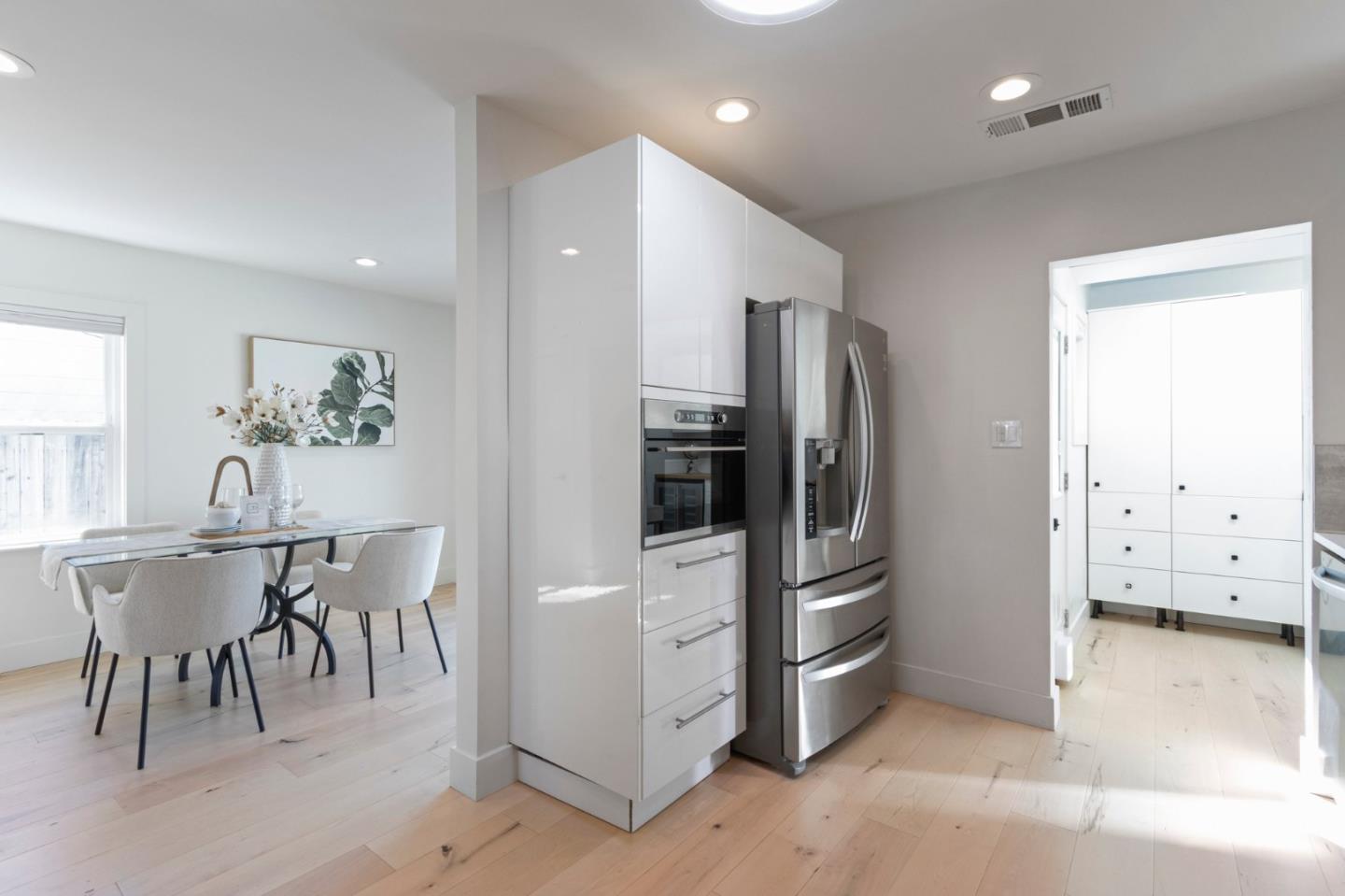 Detail Gallery Image 14 of 78 For 327 a St, Redwood City,  CA 94063 - 3 Beds | 2 Baths