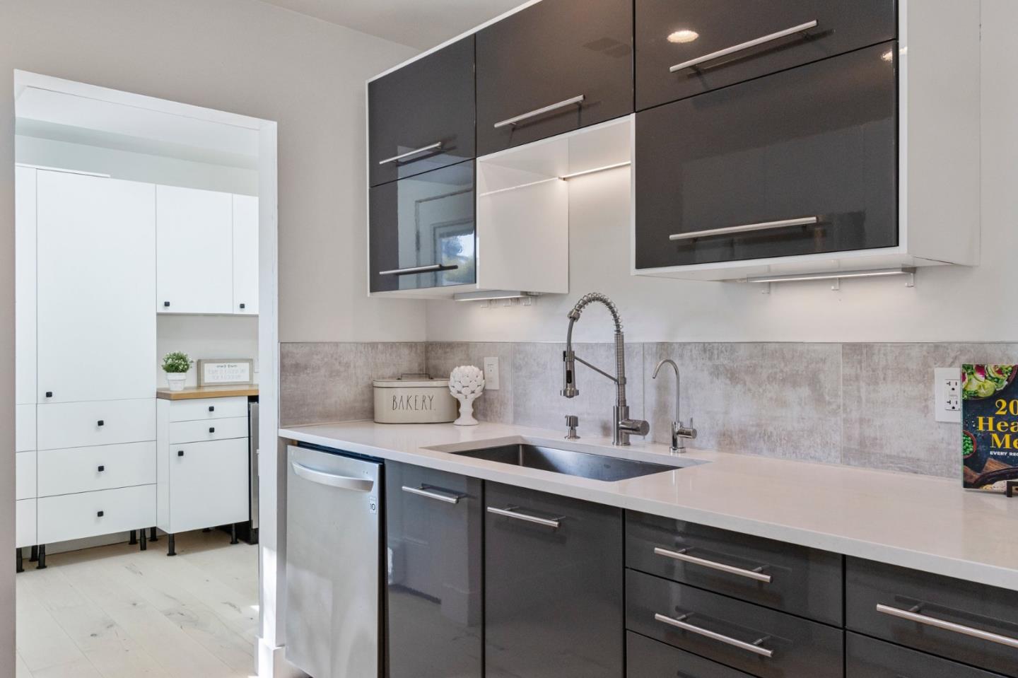 Detail Gallery Image 16 of 78 For 327 a St, Redwood City,  CA 94063 - 3 Beds | 2 Baths