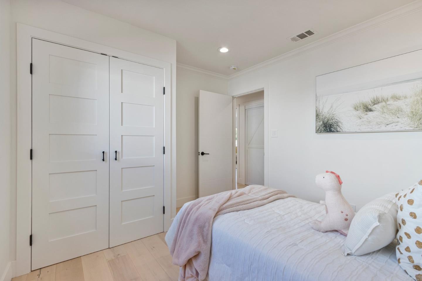 Detail Gallery Image 25 of 78 For 327 a St, Redwood City,  CA 94063 - 3 Beds | 2 Baths