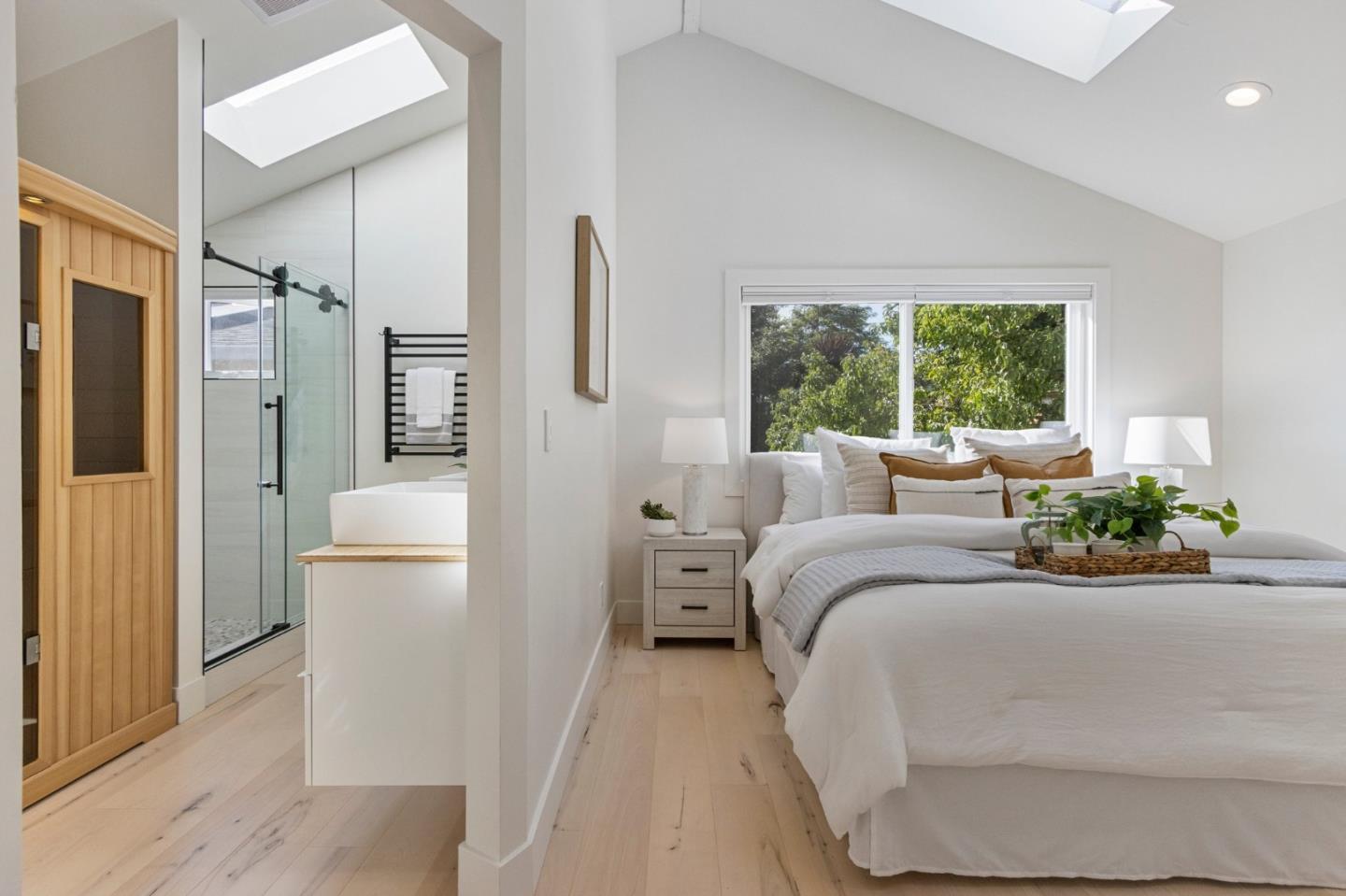 Detail Gallery Image 27 of 78 For 327 a St, Redwood City,  CA 94063 - 3 Beds | 2 Baths