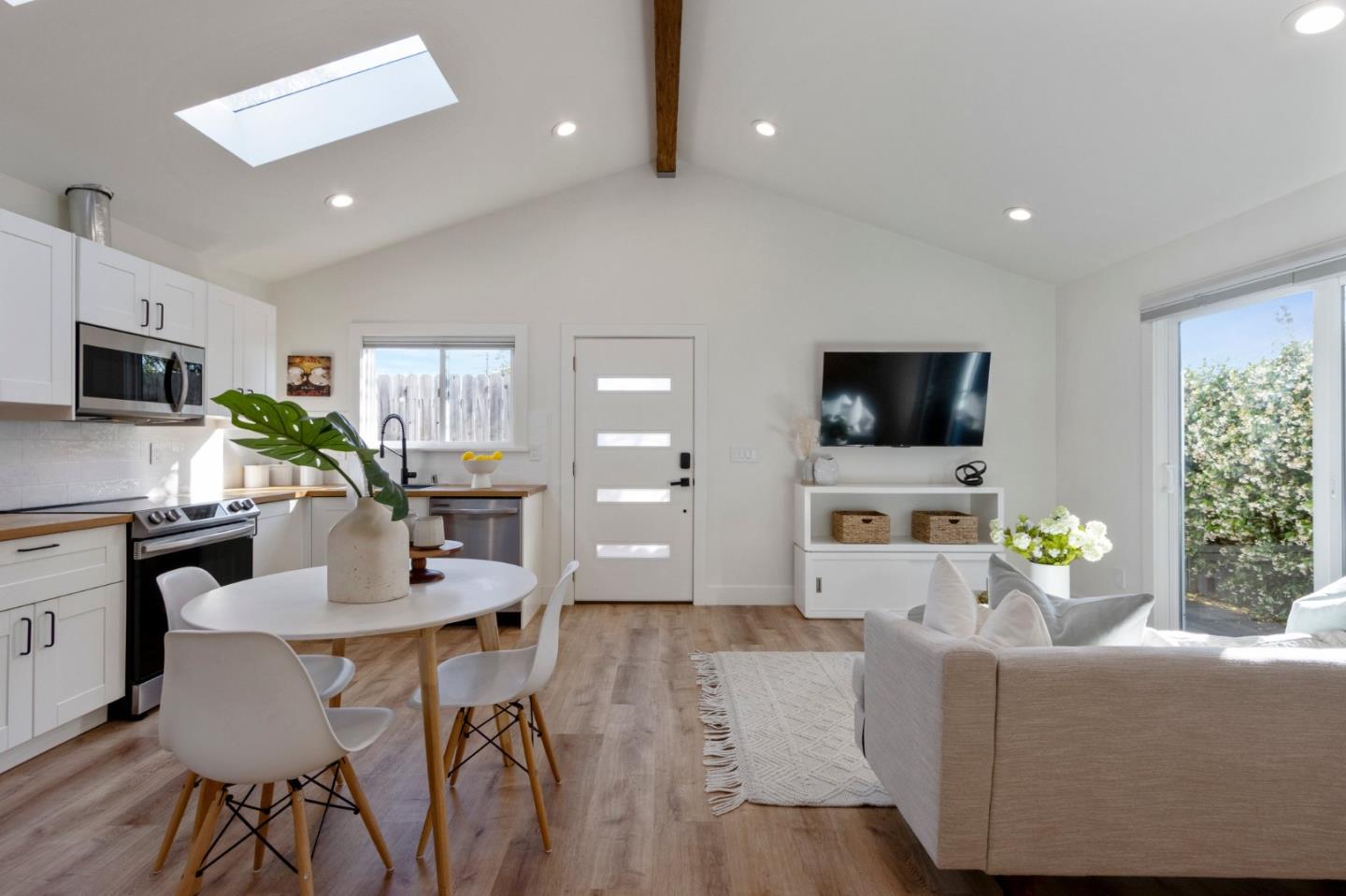 Detail Gallery Image 56 of 78 For 327 a St, Redwood City,  CA 94063 - 3 Beds | 2 Baths