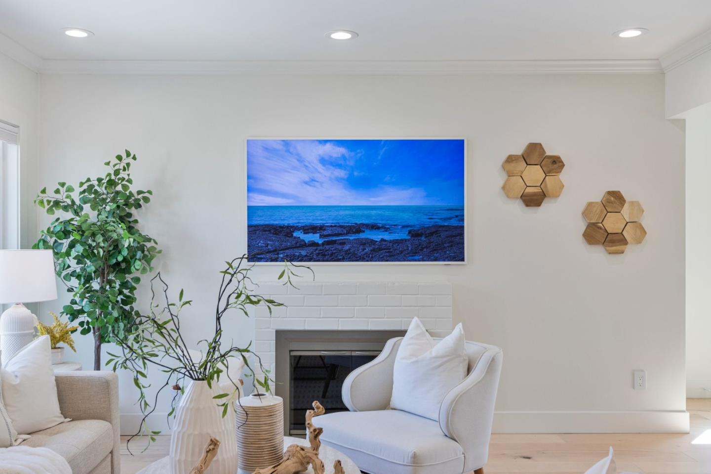 Detail Gallery Image 8 of 78 For 327 a St, Redwood City,  CA 94063 - 3 Beds | 2 Baths