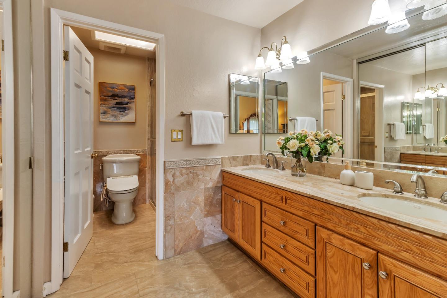 Detail Gallery Image 19 of 26 For 574 Sand Hill Cir, Menlo Park,  CA 94025 - 3 Beds | 2/1 Baths