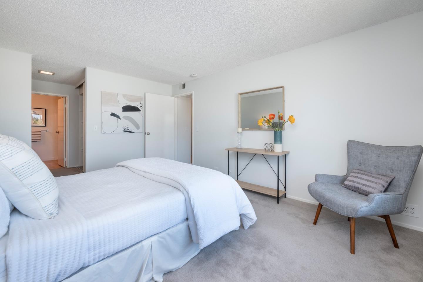 Detail Gallery Image 14 of 33 For 1458 Hudson St #305,  Redwood City,  CA 94061 - 3 Beds | 3 Baths