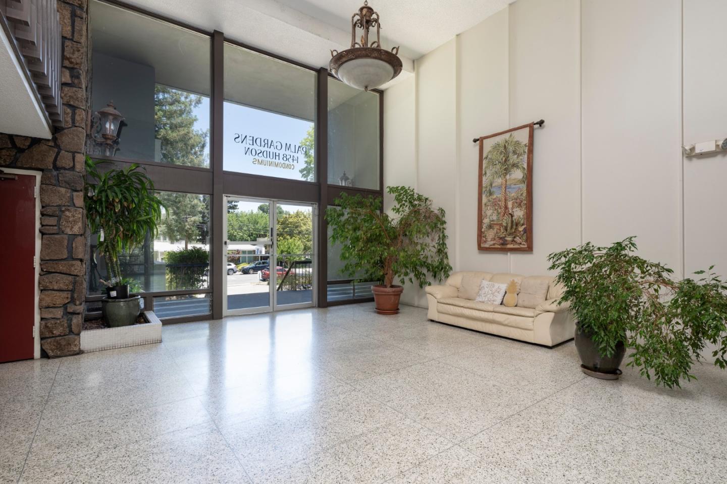Detail Gallery Image 2 of 33 For 1458 Hudson St #305,  Redwood City,  CA 94061 - 3 Beds | 3 Baths