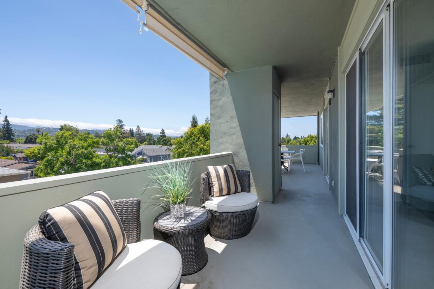 Detail Gallery Image 20 of 33 For 1458 Hudson St #305,  Redwood City,  CA 94061 - 3 Beds | 3 Baths