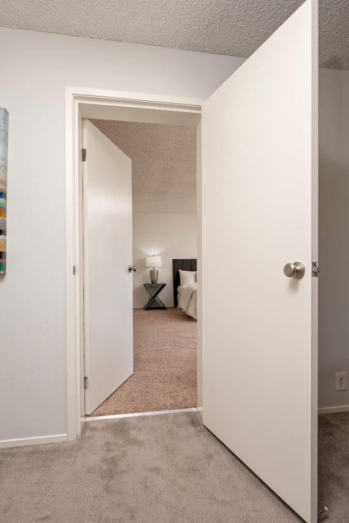 Detail Gallery Image 22 of 33 For 1458 Hudson St #305,  Redwood City,  CA 94061 - 3 Beds | 3 Baths