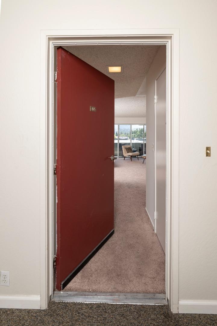 Detail Gallery Image 23 of 33 For 1458 Hudson St #305,  Redwood City,  CA 94061 - 3 Beds | 3 Baths