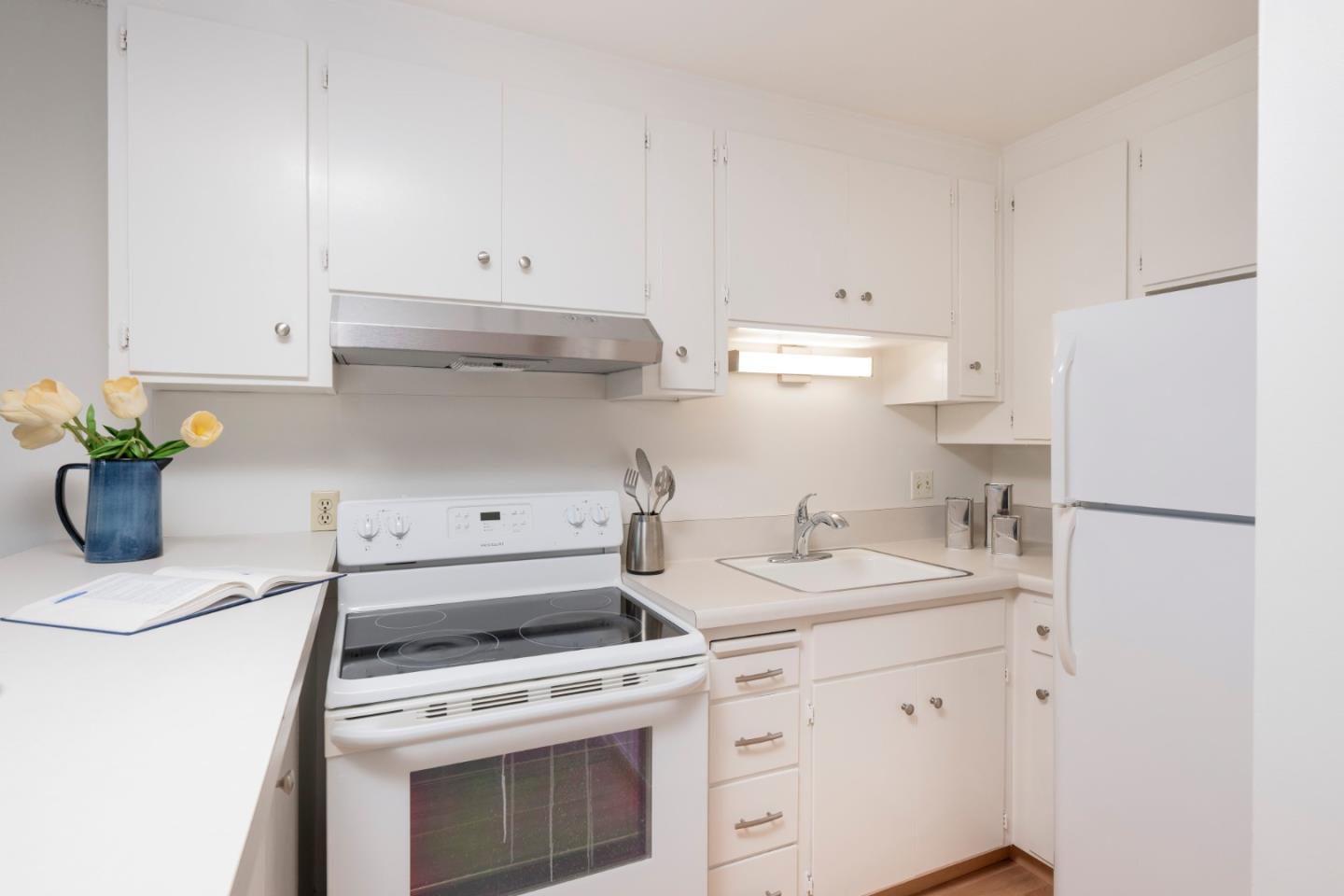 Detail Gallery Image 28 of 33 For 1458 Hudson St #305,  Redwood City,  CA 94061 - 3 Beds | 3 Baths