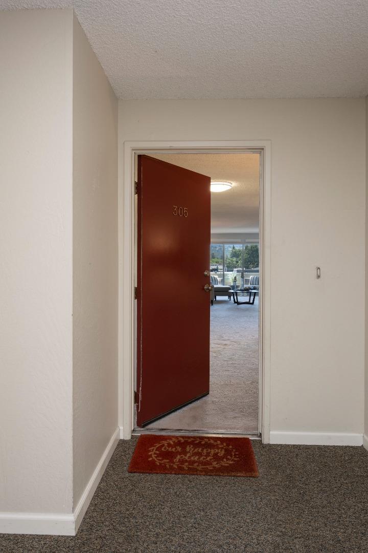 Detail Gallery Image 3 of 33 For 1458 Hudson St #305,  Redwood City,  CA 94061 - 3 Beds | 3 Baths