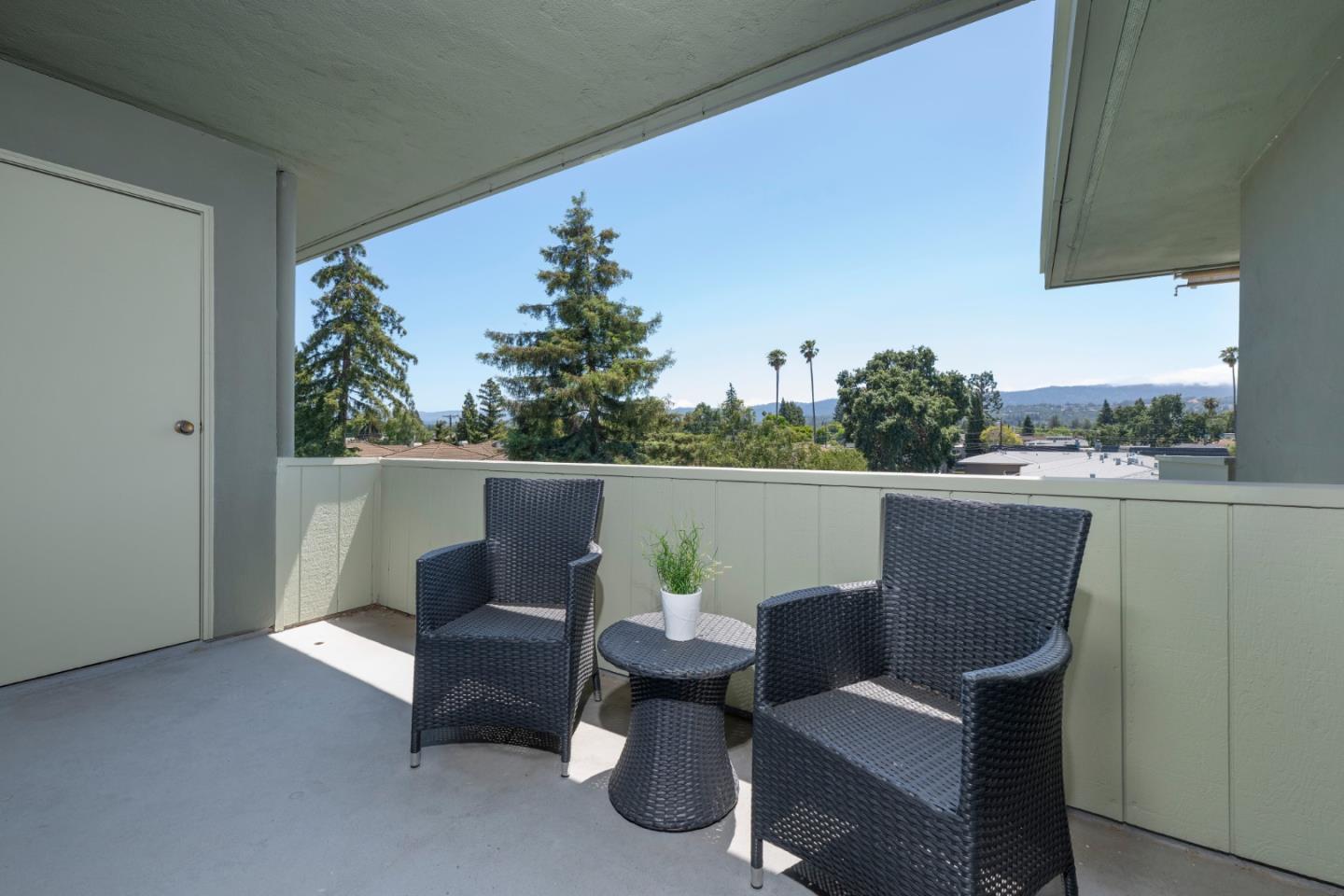 Detail Gallery Image 30 of 33 For 1458 Hudson St #305,  Redwood City,  CA 94061 - 3 Beds | 3 Baths
