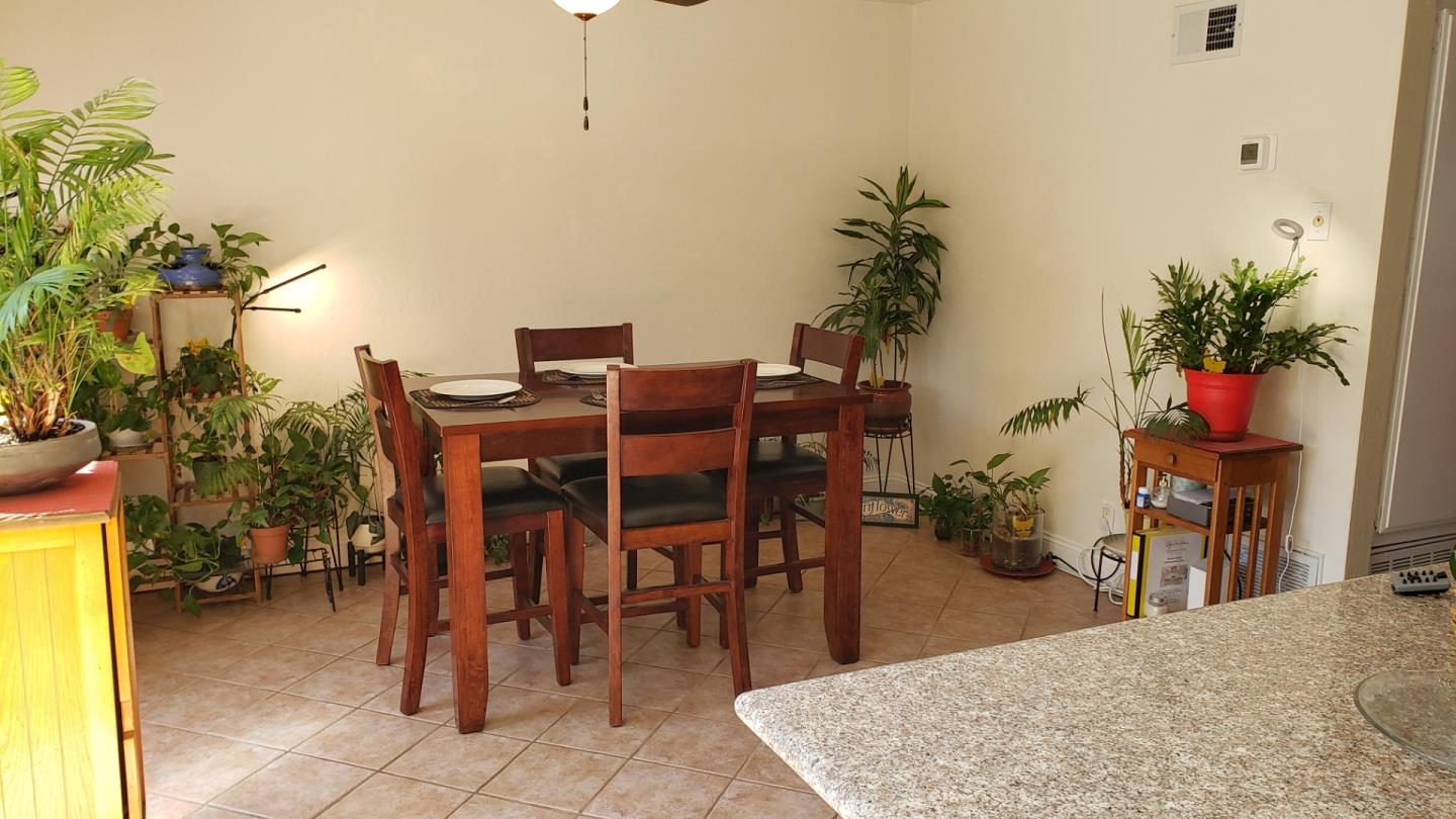 Detail Gallery Image 8 of 31 For 4645 Columbia River Ct, San Jose,  CA 95136 - 3 Beds | 2/1 Baths