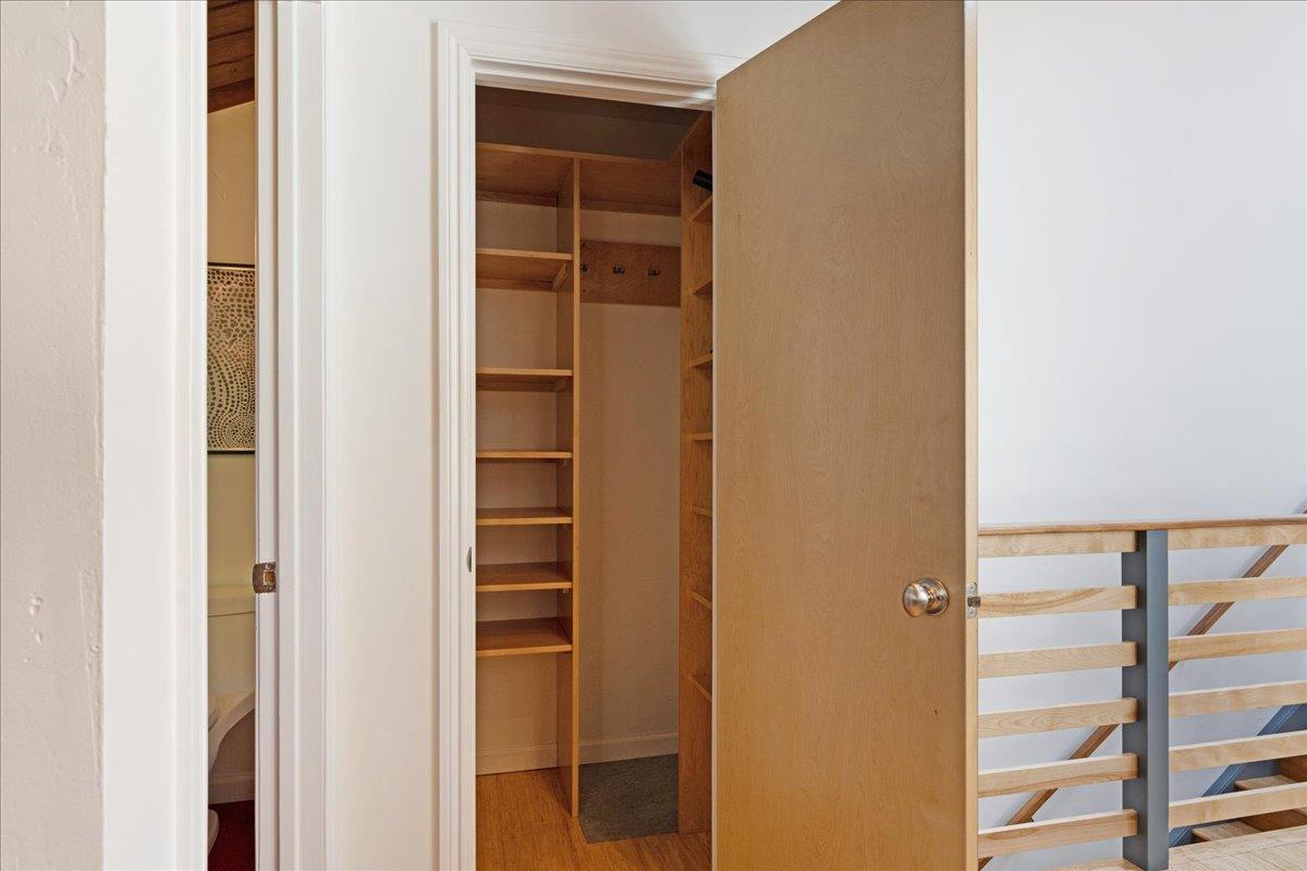 Detail Gallery Image 17 of 54 For 139 Tree Frog Ln, Santa Cruz,  CA 95060 - 2 Beds | 1/1 Baths