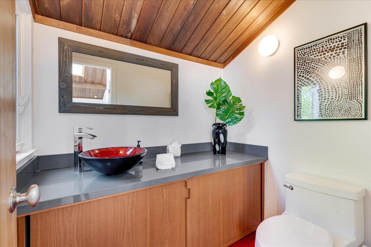 Detail Gallery Image 18 of 54 For 139 Tree Frog Ln, Santa Cruz,  CA 95060 - 2 Beds | 1/1 Baths