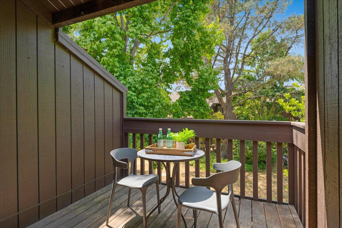 Detail Gallery Image 20 of 54 For 139 Tree Frog Ln, Santa Cruz,  CA 95060 - 2 Beds | 1/1 Baths