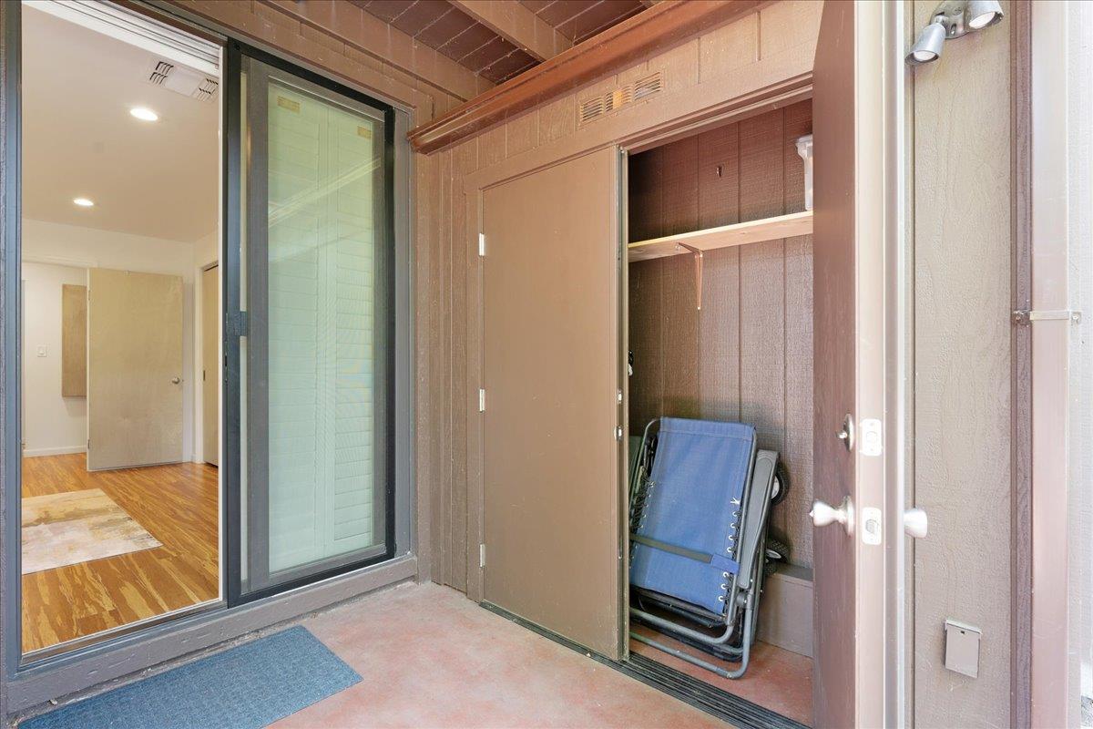 Detail Gallery Image 33 of 54 For 139 Tree Frog Ln, Santa Cruz,  CA 95060 - 2 Beds | 1/1 Baths