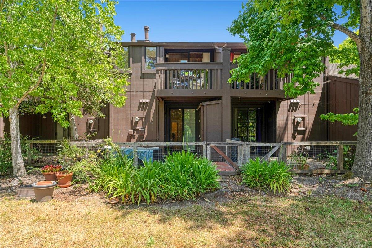 Detail Gallery Image 35 of 54 For 139 Tree Frog Ln, Santa Cruz,  CA 95060 - 2 Beds | 1/1 Baths