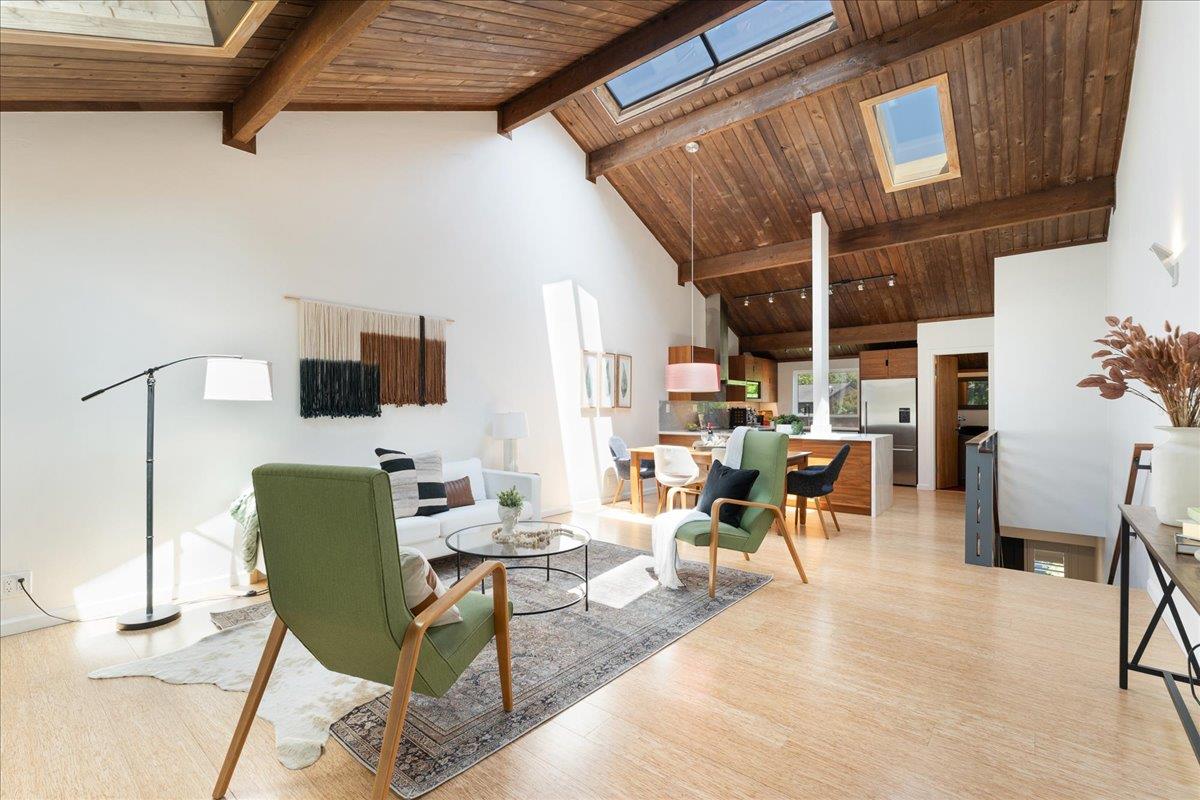 Detail Gallery Image 6 of 54 For 139 Tree Frog Ln, Santa Cruz,  CA 95060 - 2 Beds | 1/1 Baths
