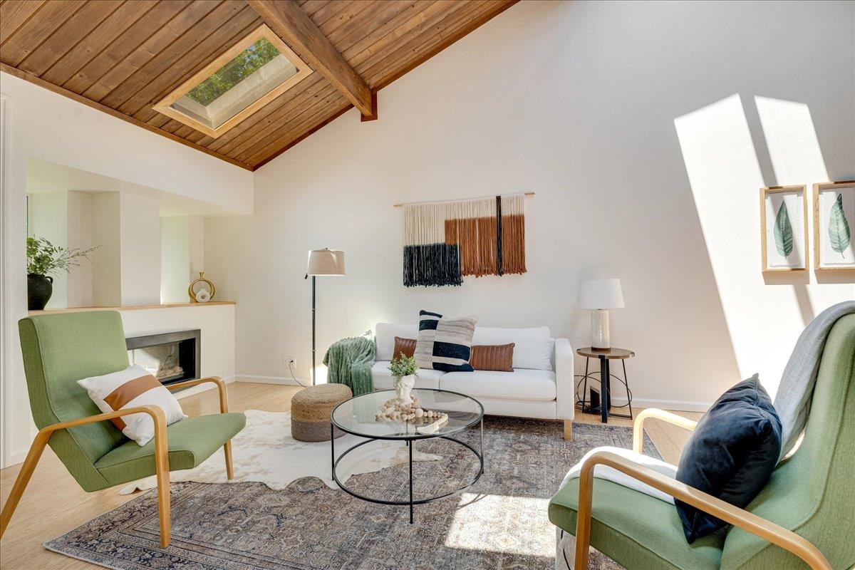 Detail Gallery Image 7 of 54 For 139 Tree Frog Ln, Santa Cruz,  CA 95060 - 2 Beds | 1/1 Baths