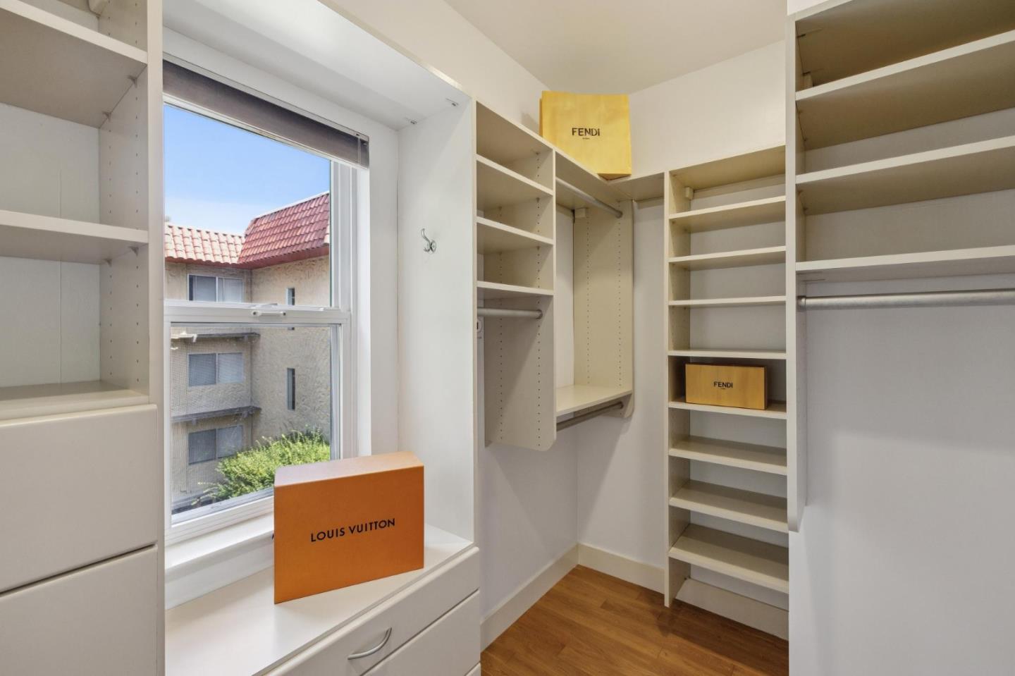 Detail Gallery Image 25 of 38 For 106 Second St, Los Altos,  CA 94022 - 2 Beds | 2 Baths