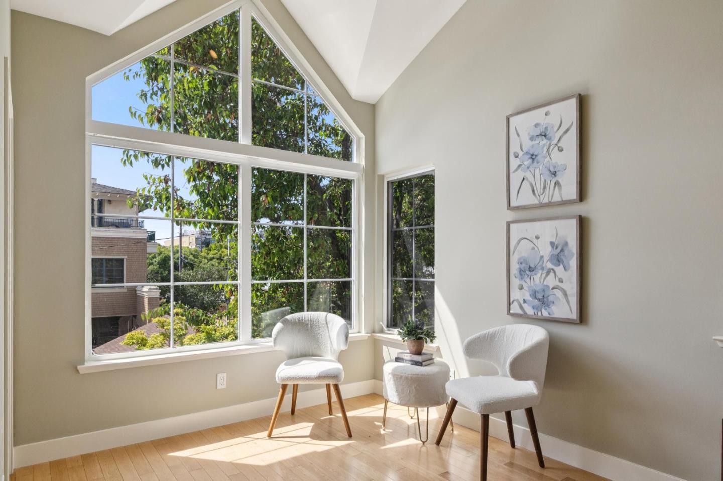 Detail Gallery Image 27 of 38 For 106 Second St, Los Altos,  CA 94022 - 2 Beds | 2 Baths