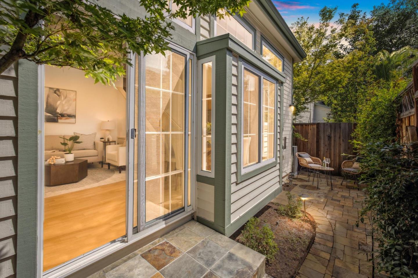 Detail Gallery Image 31 of 38 For 106 Second St, Los Altos,  CA 94022 - 2 Beds | 2 Baths